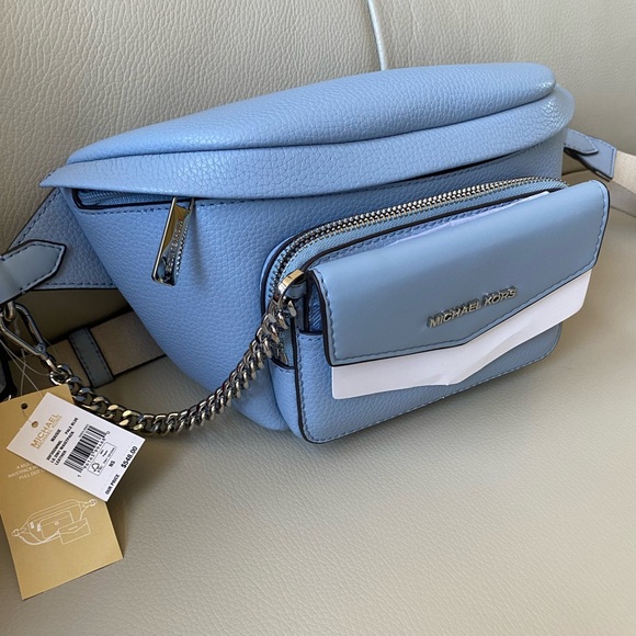 Michael Kors Maisie Large 2 in 1 Sling Pack Crossbody Bag Pale Blue - Picture 3 of 10